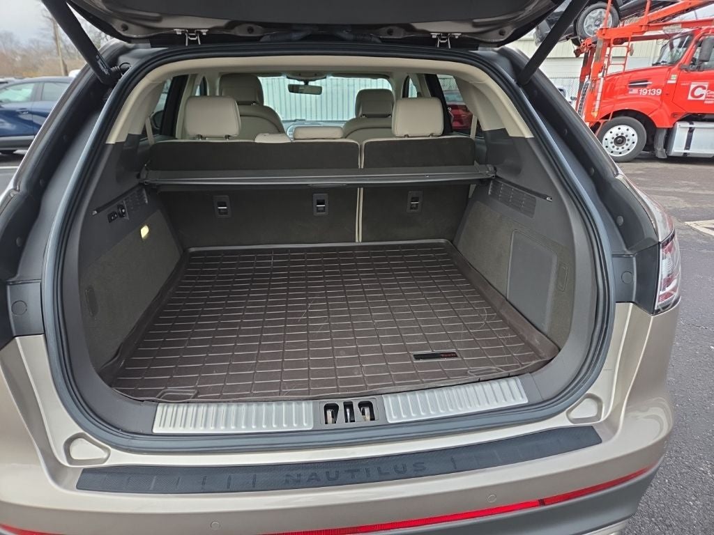 2020 Lincoln Nautilus Reserve