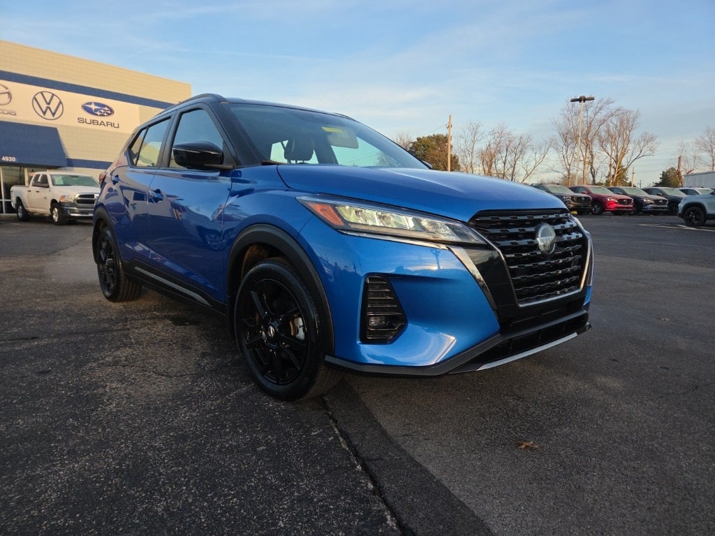 2021 Nissan Kicks SR