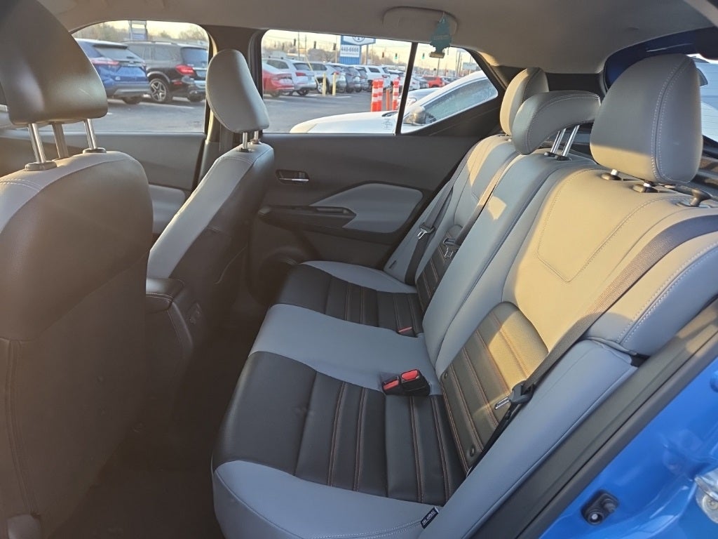 2021 Nissan Kicks SR