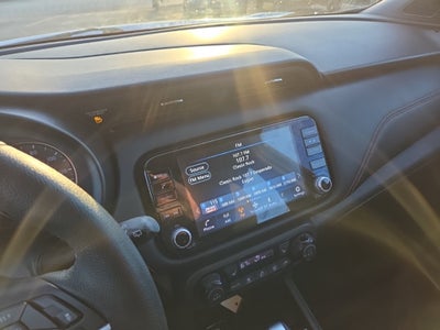 2021 Nissan Kicks SR