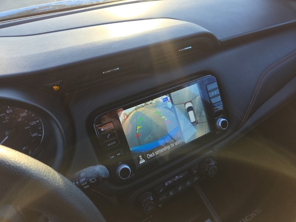 2021 Nissan Kicks SR