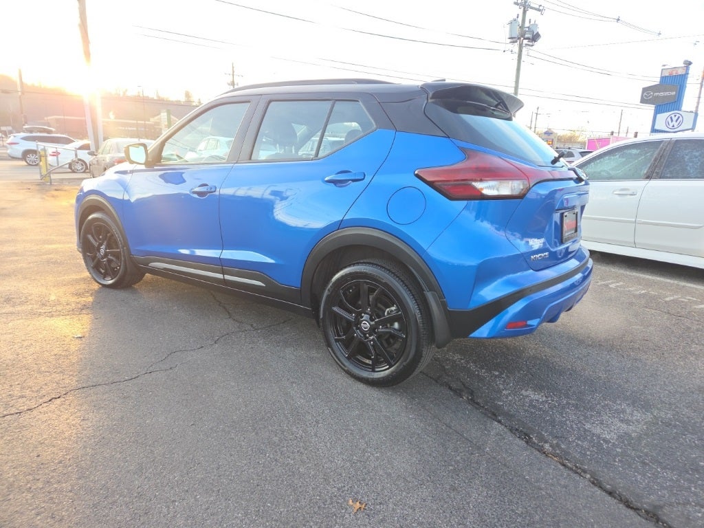 2021 Nissan Kicks SR