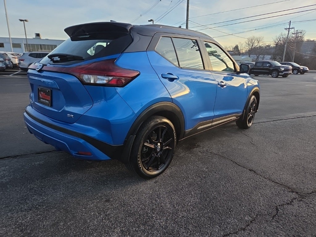 2021 Nissan Kicks SR
