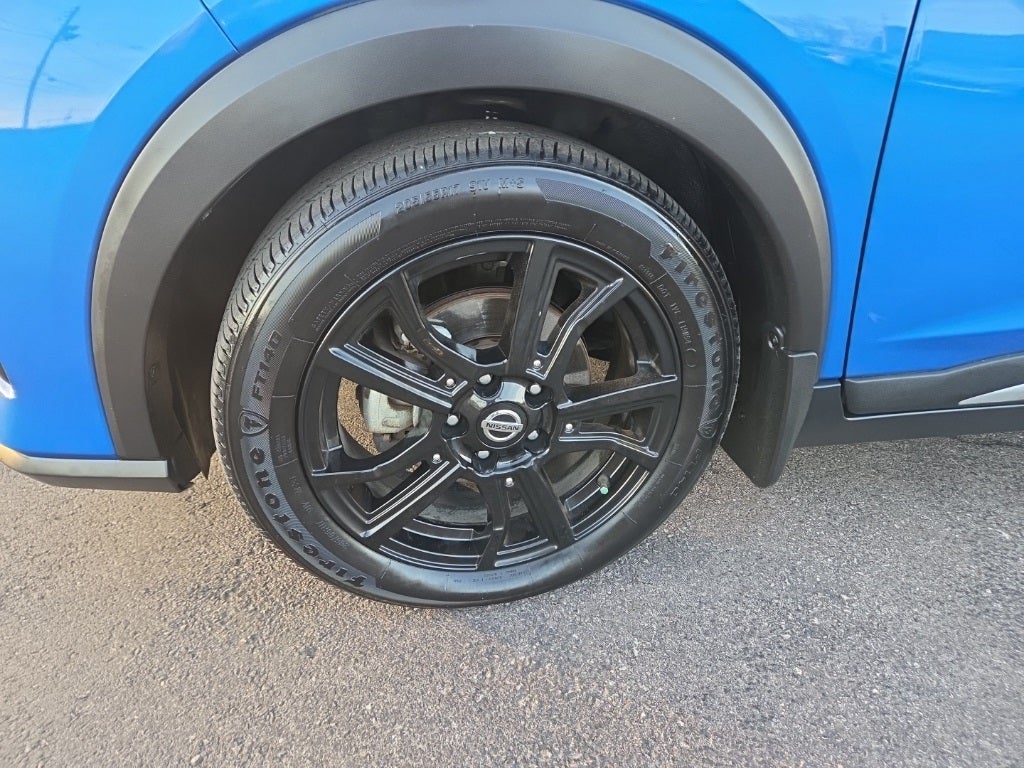 2021 Nissan Kicks SR