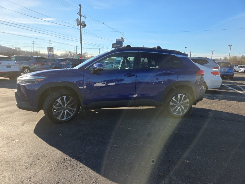 2023 Toyota Corolla Cross XLE