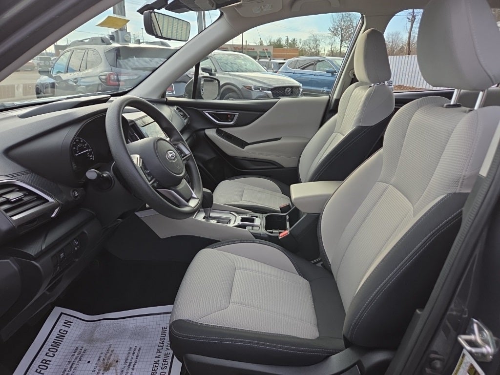 2023 Subaru Forester Base