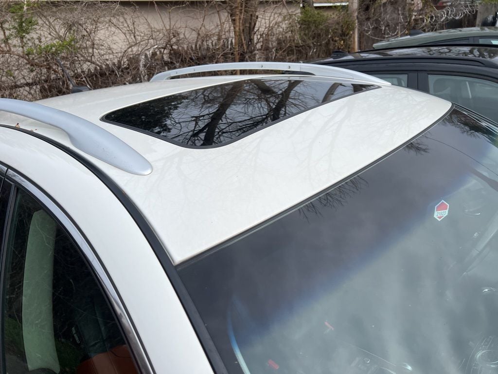 2010 INFINITI FX35 Base