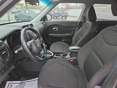 2015 Kia Soul Base