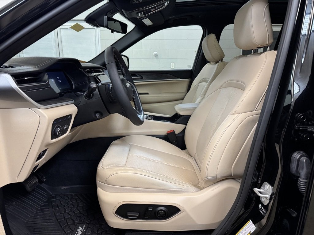 2025 Jeep Grand Cherokee 4xe Base