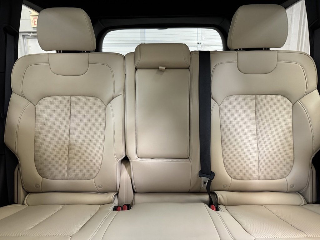 2025 Jeep Grand Cherokee 4xe Base