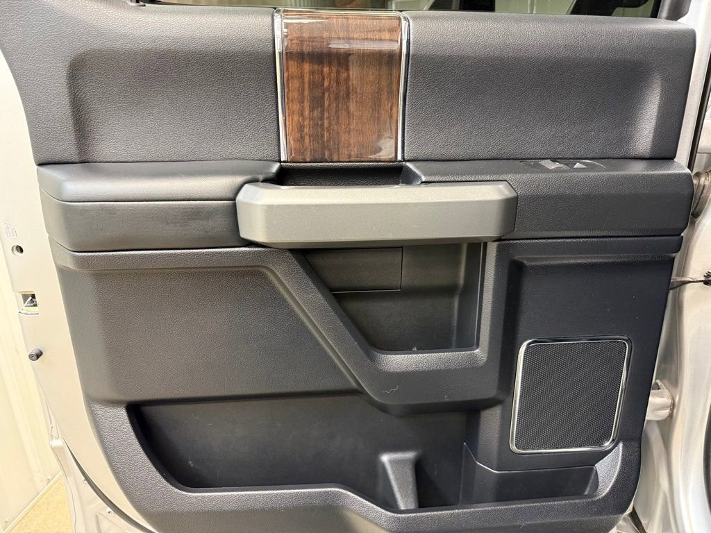 2017 Ford Super Duty F-250 SRW Lariat