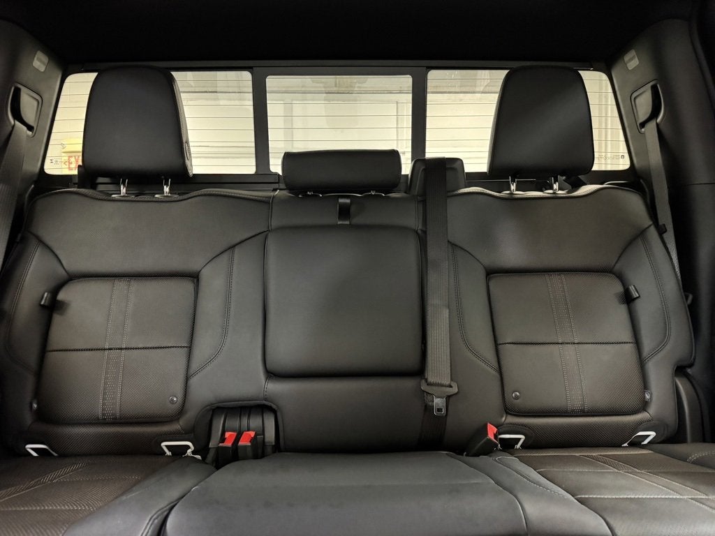 2025 Chevrolet Silverado 3500 HD High Country