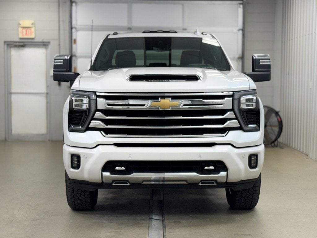 2025 Chevrolet Silverado 3500 HD High Country