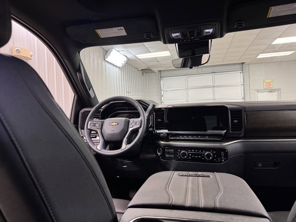 2025 Chevrolet Silverado 3500 HD High Country