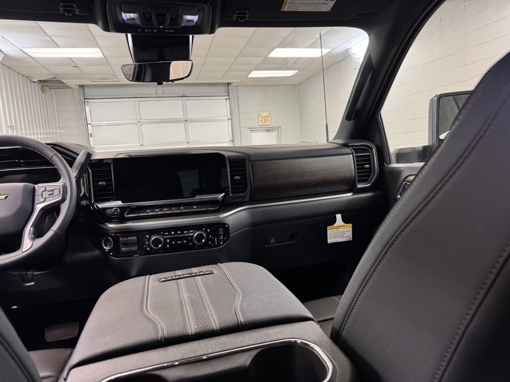 2025 Chevrolet Silverado 3500 HD High Country