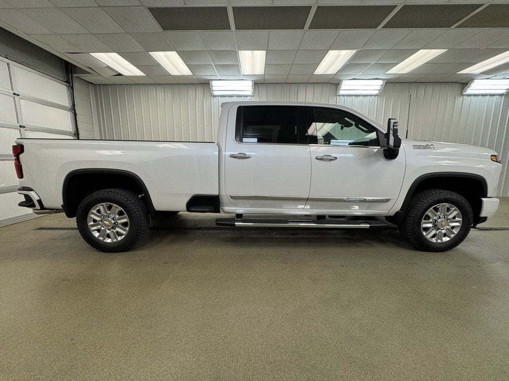 2025 Chevrolet Silverado 3500 HD High Country