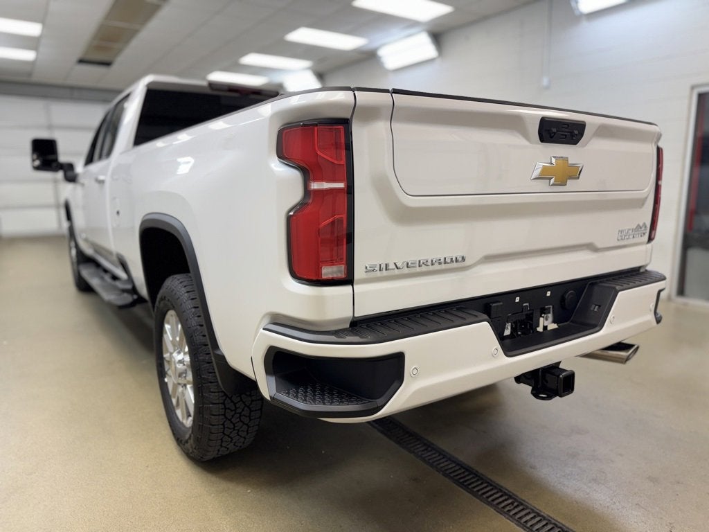 2025 Chevrolet Silverado 3500 HD High Country