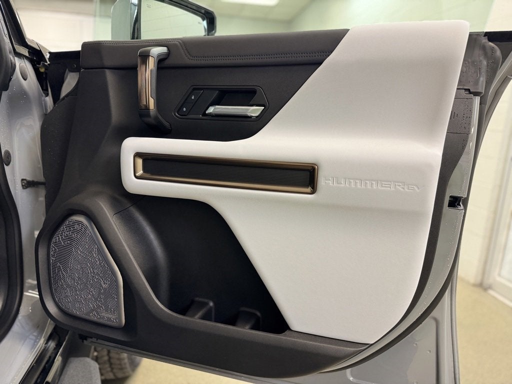 2025 GMC HUMMER EV SUV 2X
