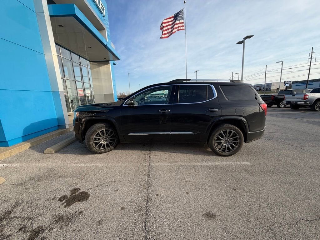 2022 GMC Acadia Denali