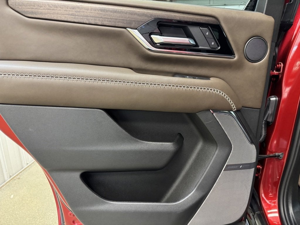 2025 GMC Yukon Denali Ultimate