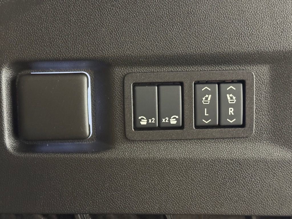 2025 GMC Yukon Denali Ultimate