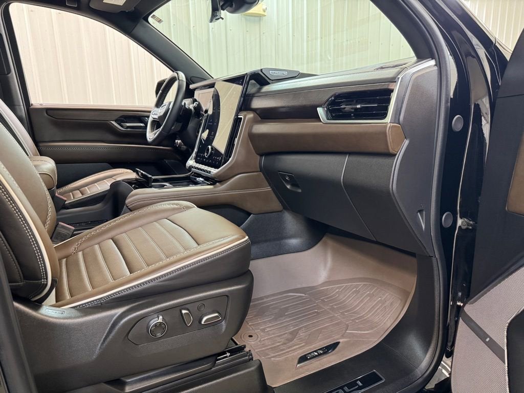 2025 GMC Yukon Denali Ultimate