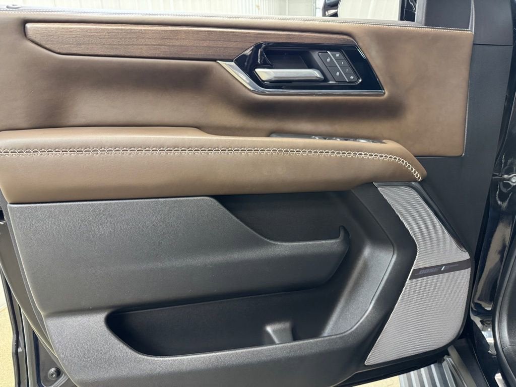 2025 GMC Yukon Denali Ultimate