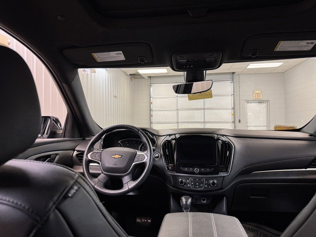 2022 Chevrolet Traverse LT Leather
