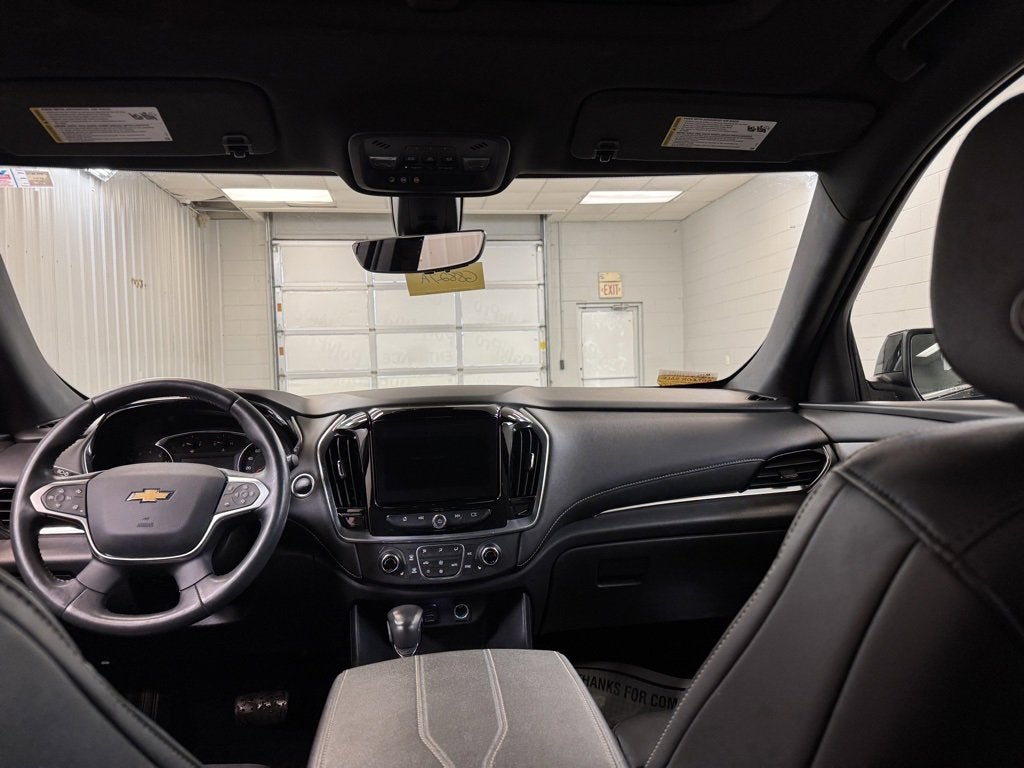 2022 Chevrolet Traverse LT Leather