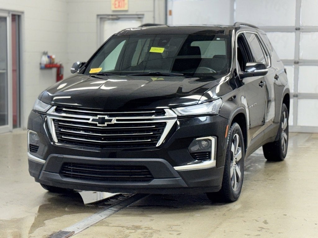 2022 Chevrolet Traverse LT Leather