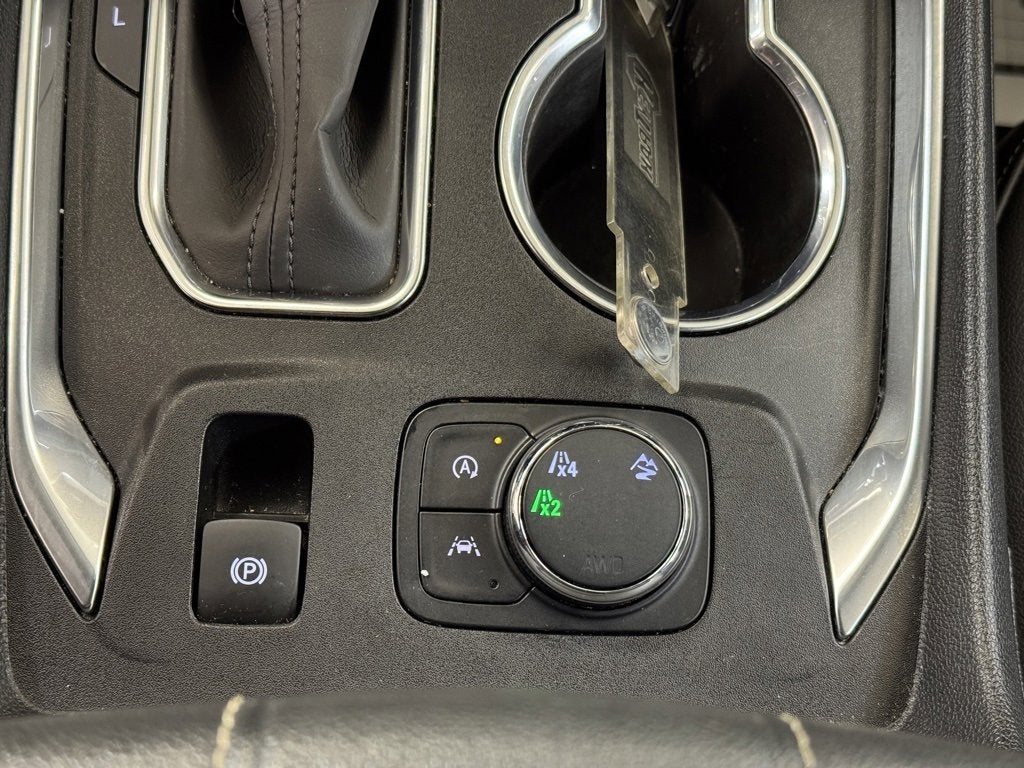 2022 Chevrolet Traverse LT Leather