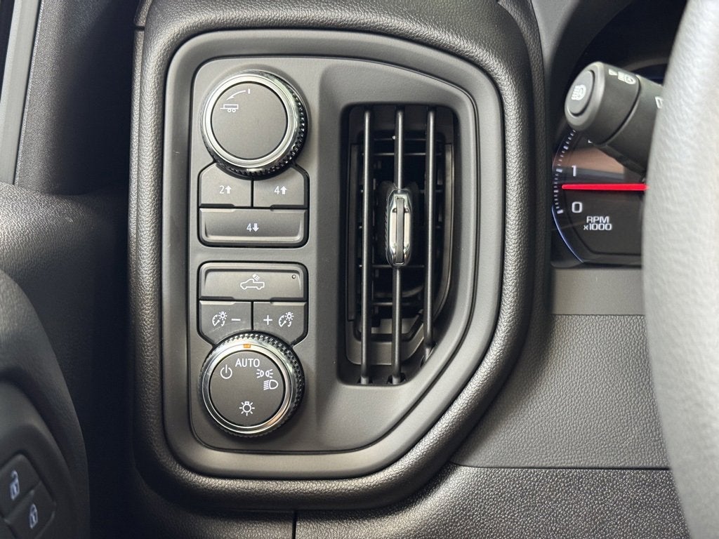 2025 GMC Sierra 2500 HD Pro