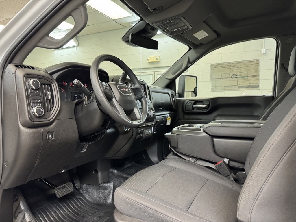 2025 GMC Sierra 3500 HD Pro