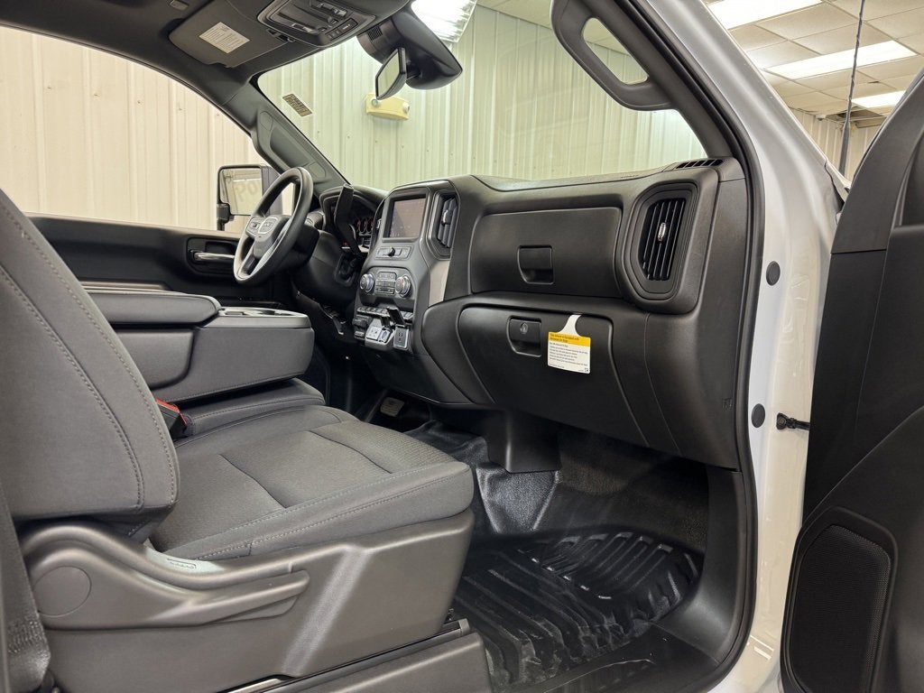 2025 GMC Sierra 3500 HD Pro