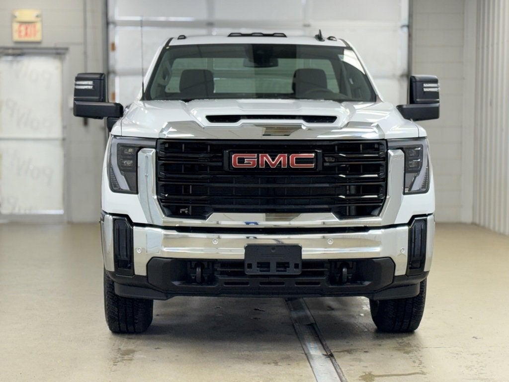 2025 GMC Sierra 3500 HD Pro