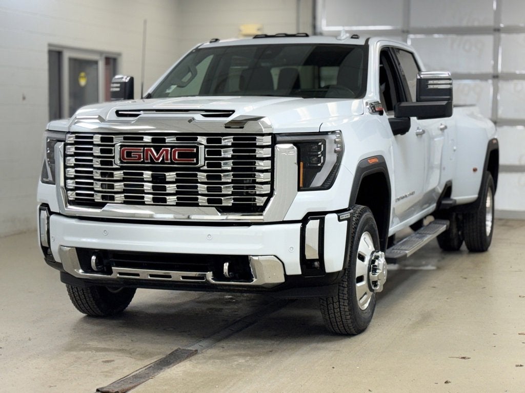 2026 GMC Sierra 3500 HD Denali DRW