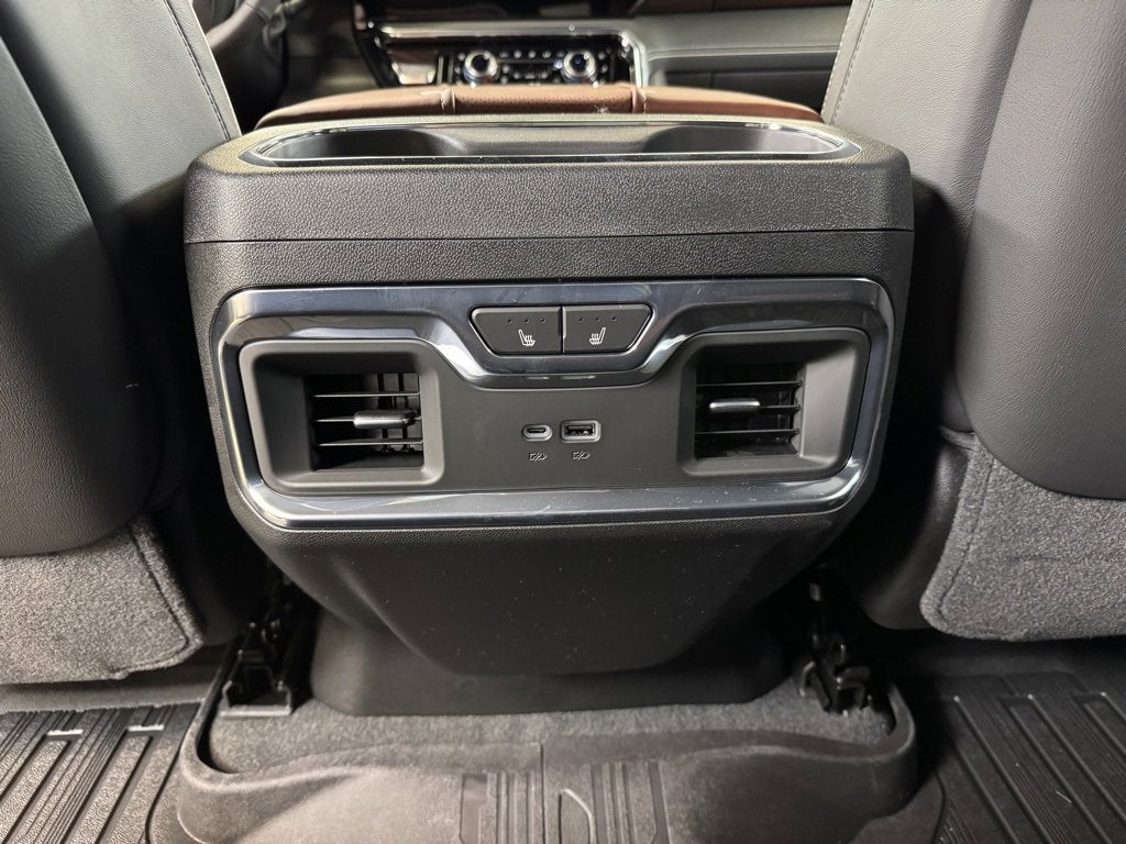 2026 GMC Sierra 3500 HD Denali Ultimate DRW