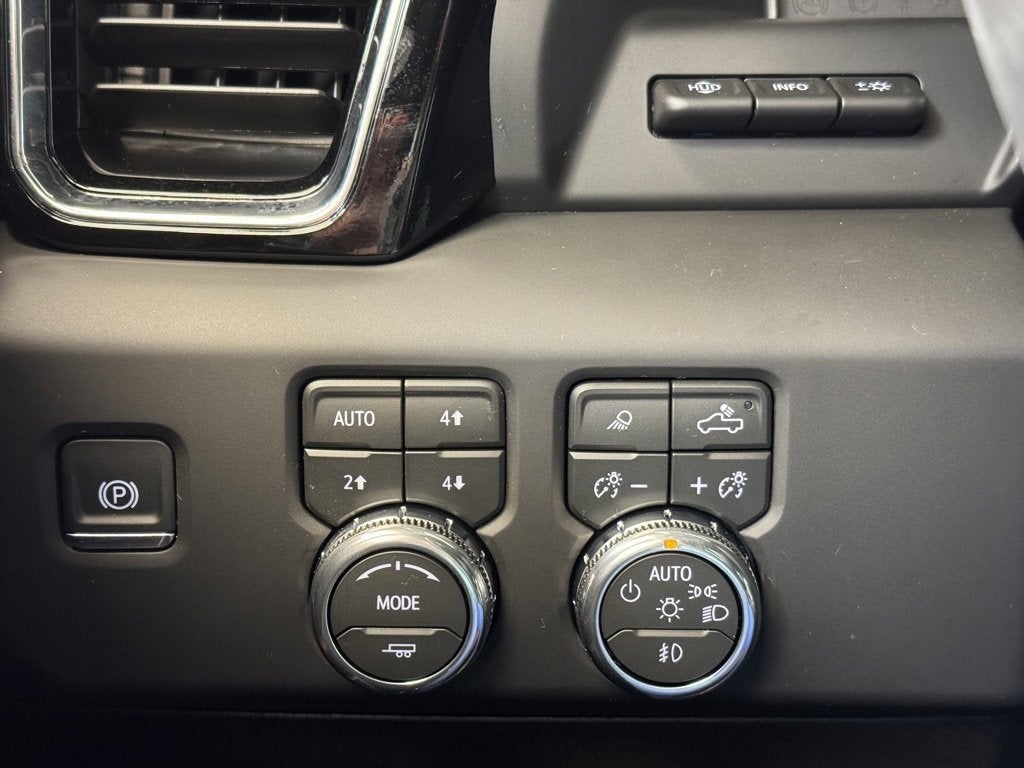 2026 GMC Sierra 3500 HD Denali Ultimate DRW