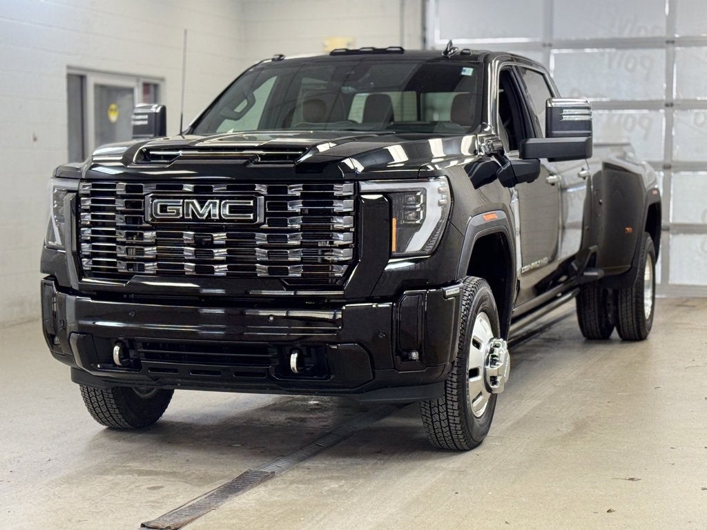 2026 GMC Sierra 3500 HD Denali Ultimate DRW