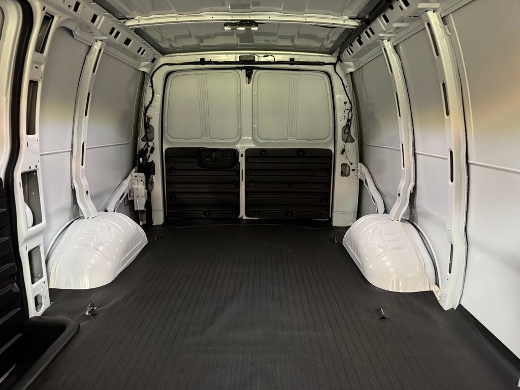 2025 GMC Savana Cargo 2500 Work Van