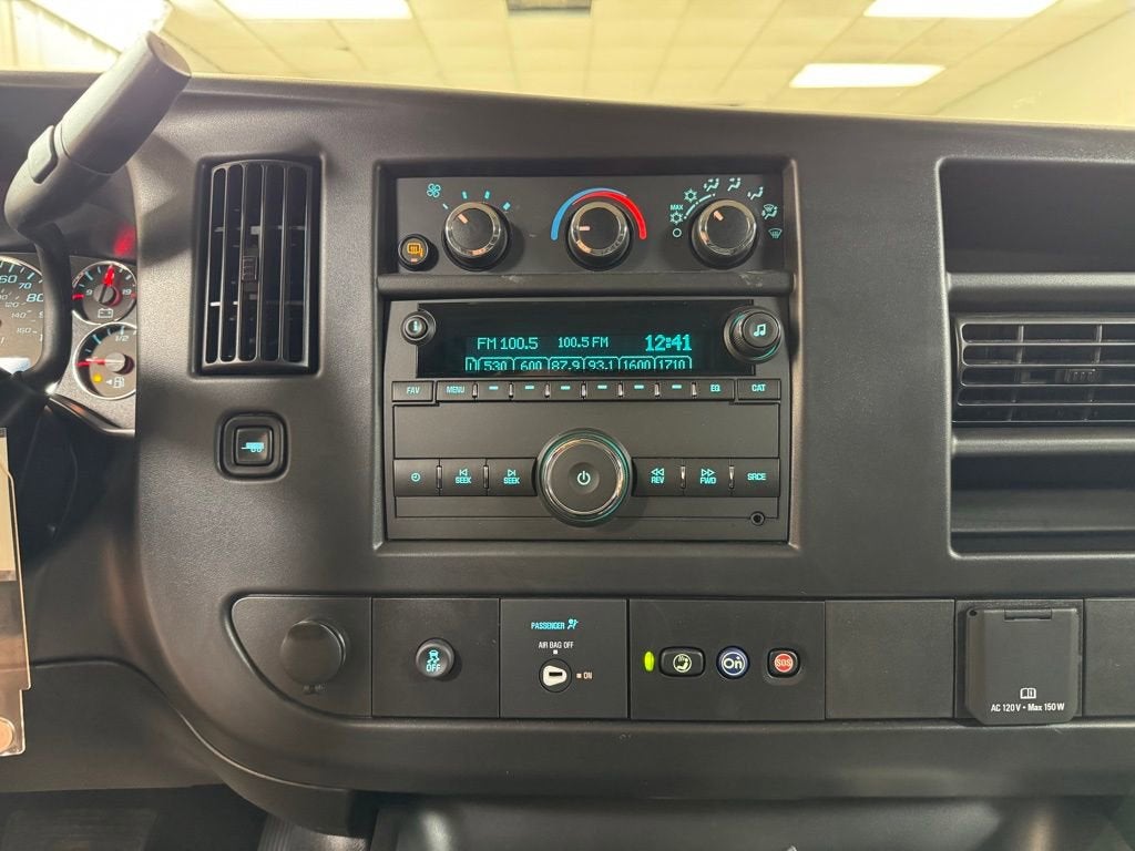 2025 GMC Savana Cargo 2500 Work Van