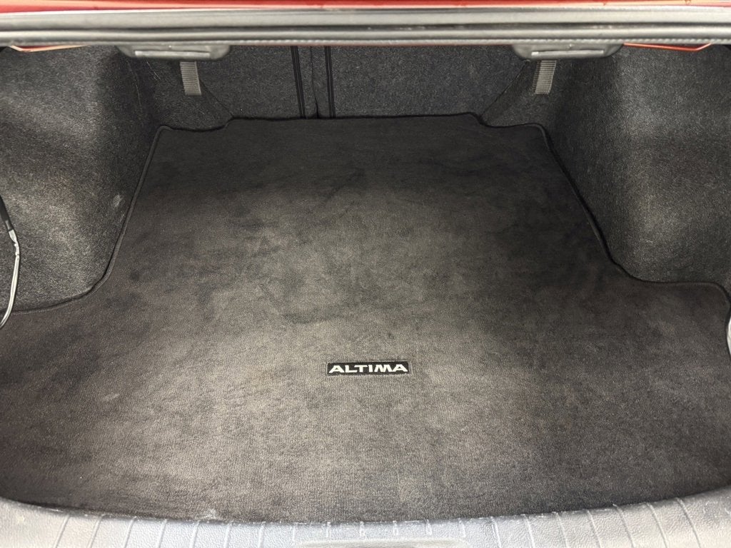 2022 Nissan Altima 2.0 SR