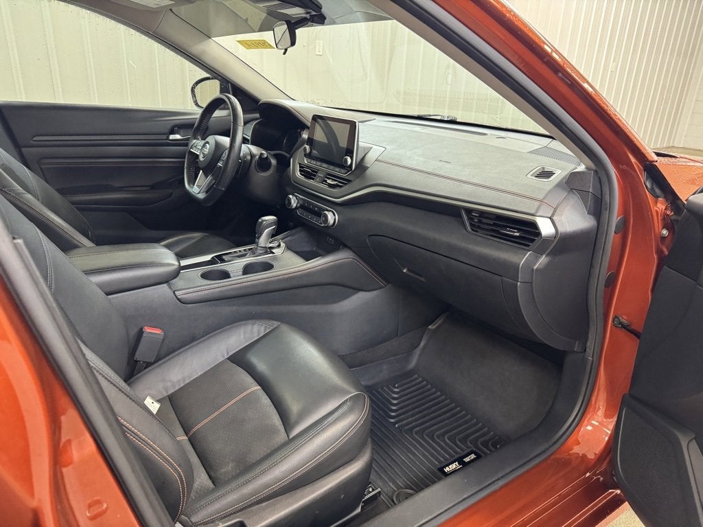 2022 Nissan Altima 2.0 SR