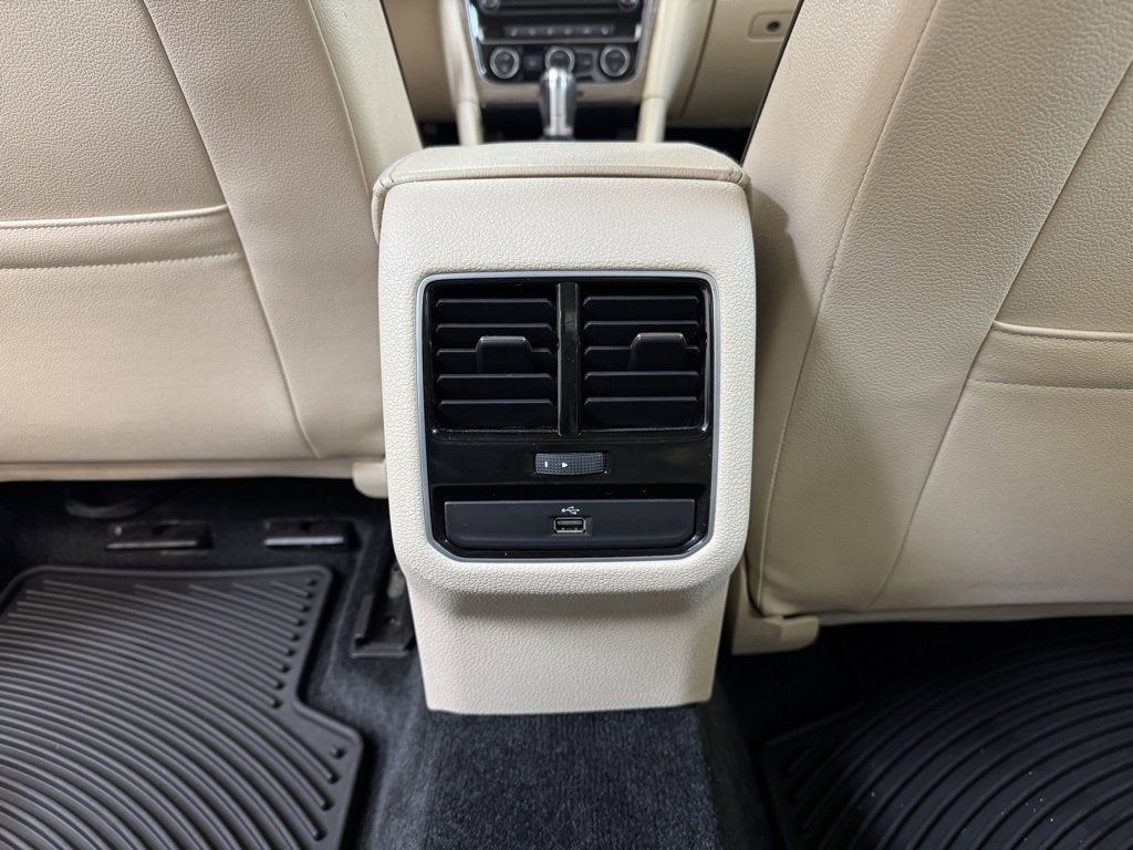 2017 Volkswagen Passat 1.8T SE