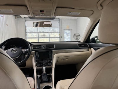 2017 Volkswagen Passat 1.8T SE