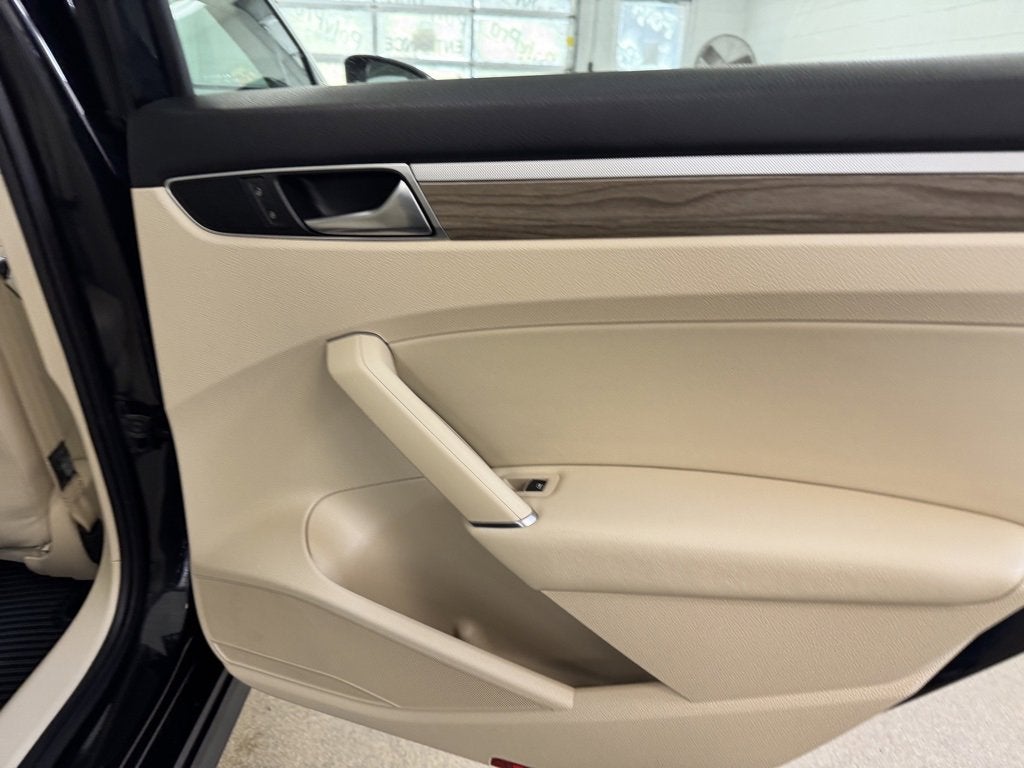 2017 Volkswagen Passat 1.8T SE