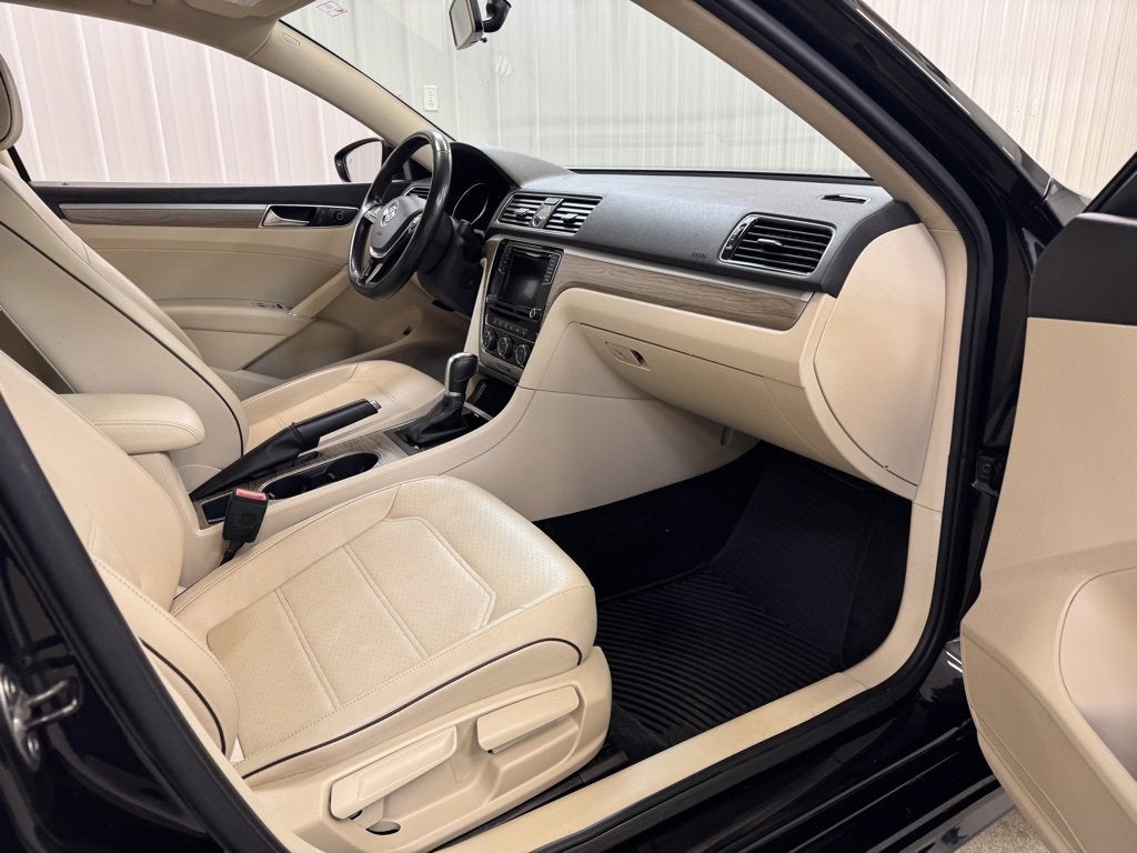 2017 Volkswagen Passat 1.8T SE