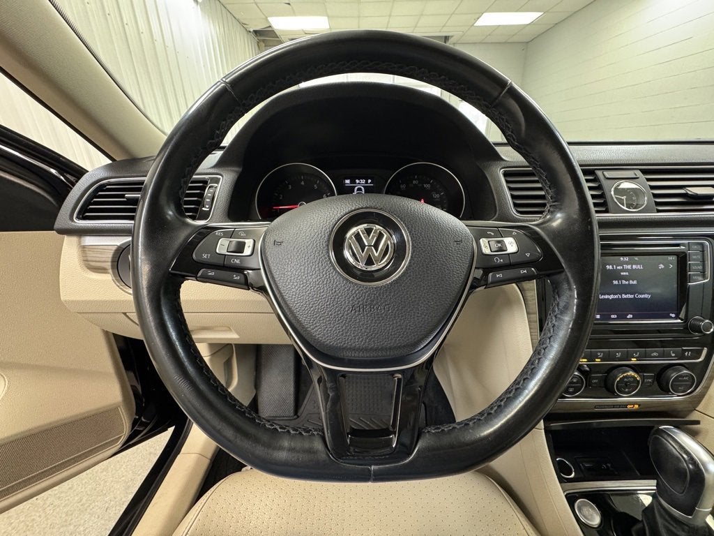 2017 Volkswagen Passat 1.8T SE