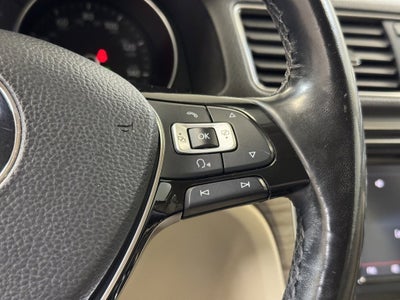 2017 Volkswagen Passat 1.8T SE