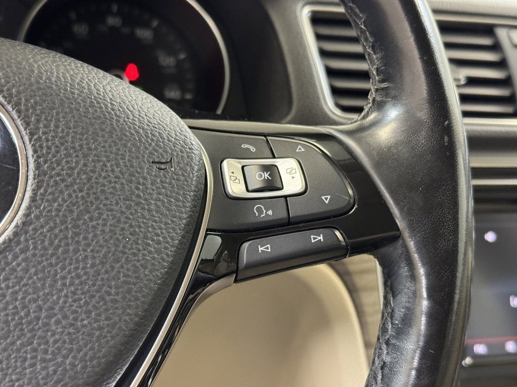 2017 Volkswagen Passat 1.8T SE